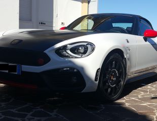 oz-racing-leggenda-matt-black-abarth-124-spider-1.jpg