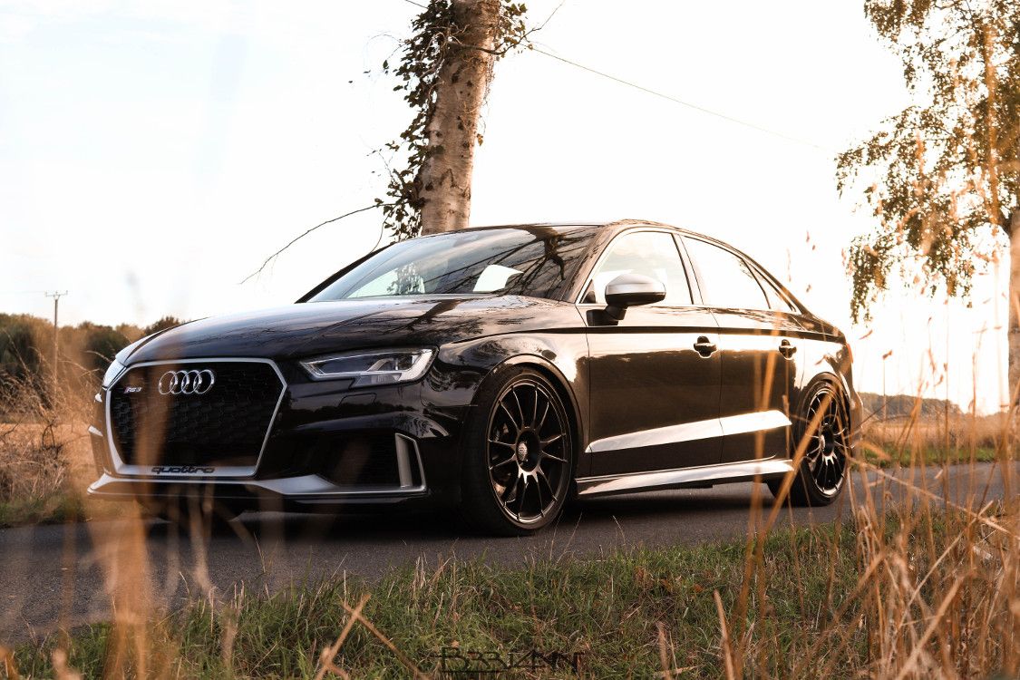 oz-racing-ultraleggera-hlt-matt-black-audi-rs3-sedan-4_x.jpg