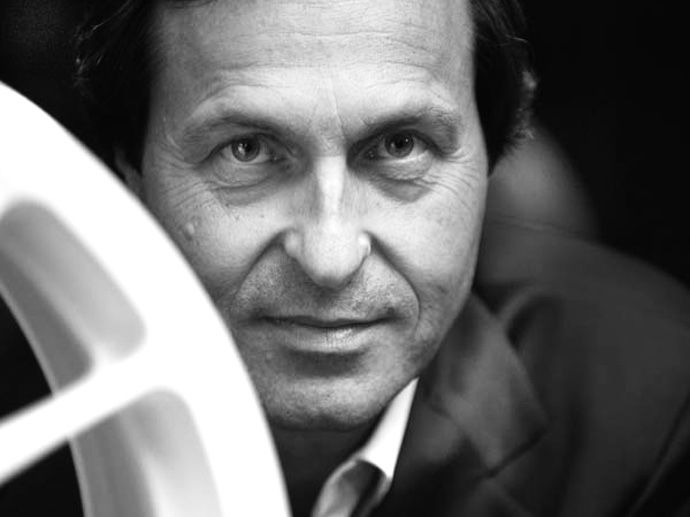 1984. OZ Racing Division werd opgezet en beheert door Claudio Bernoni, de huidige directeur van OZ S.p.A. en begon met het produceren van velgen voor de Formula 1. De eerste Formule…