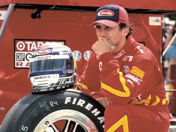 1997. Plusieurs victoires au Championnat CART (photo : Zanardi), aux 500 miles d'Indianapolis et à l'Indy Racing League viennent s'ajouter à la collection de médailles d'OZ.