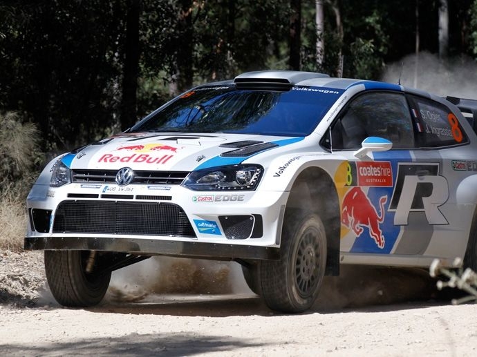 2013. Het partnerschap tussen OZ en Volkswagen Motorsport gaat van start met een knaller: Sebastien Ogier en VW winnen het wereldkampioenschap WRC tijdens hun debuut.